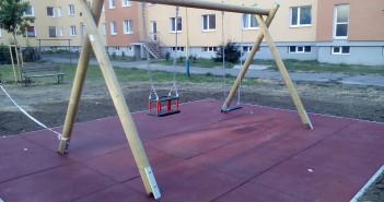 Vlastnosti gumovej dlažby a návod na použitie Detské ihrisko, sídlisko Sekčov, Prešov 2018