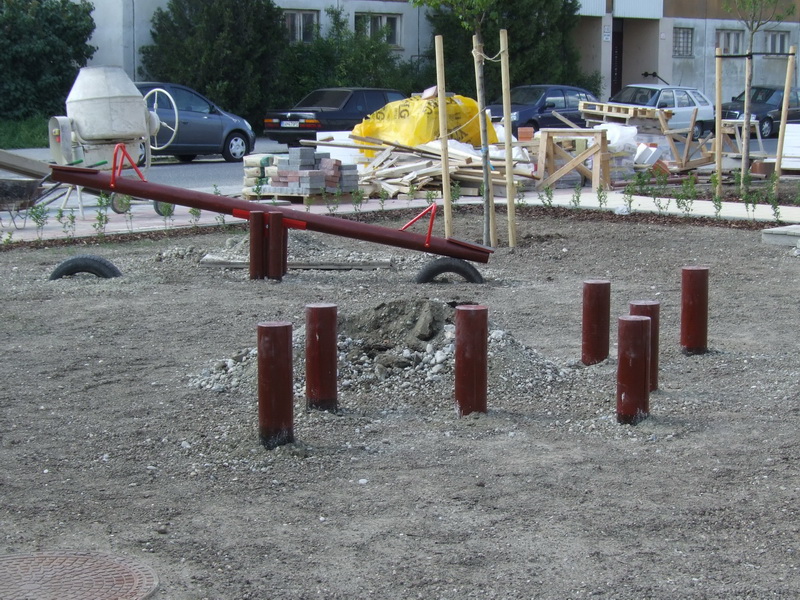 detske ihrisko Mesto Bratislava, Humenské námestie, 2008