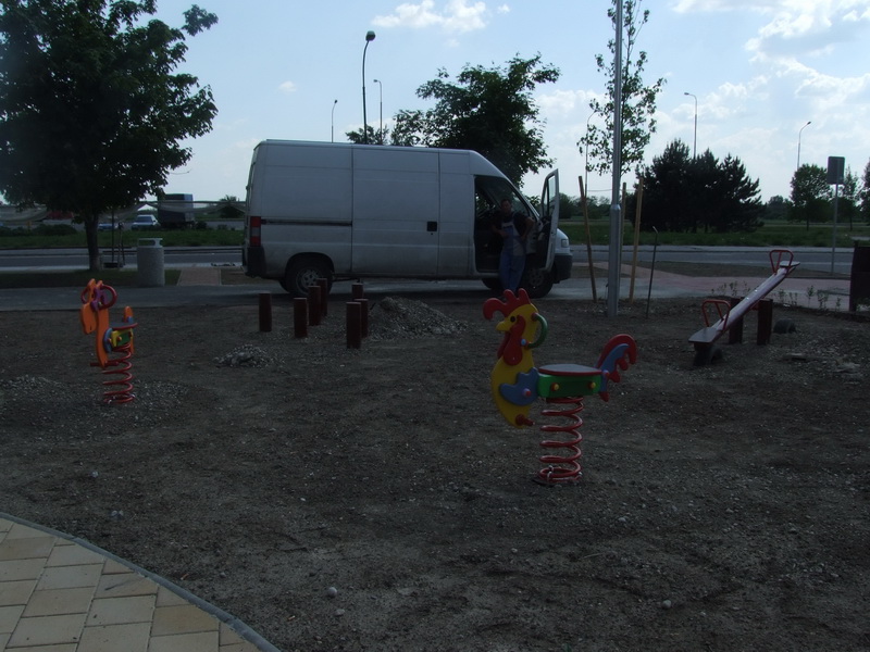 detske ihrisko Mesto Bratislava, Humenské námestie, 2008