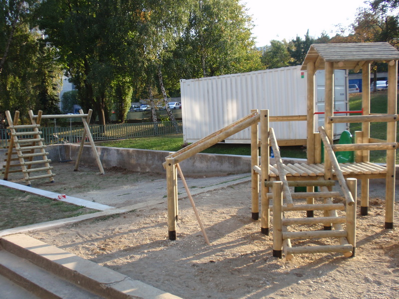 detske ihrisko Mesto Bratislava, Karlova Ves, 2009