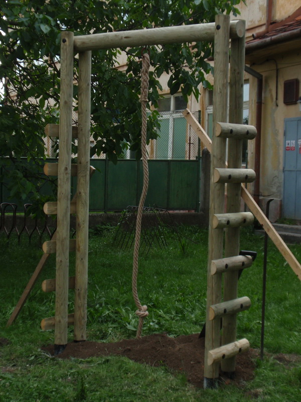 detske ihrisko ZŠ Košúty, 2009