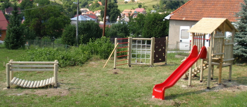 detske ihrisko ZŠ Banská Belá, 2009