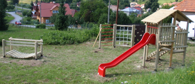 detske ihrisko ZŠ Banská Belá, 2009