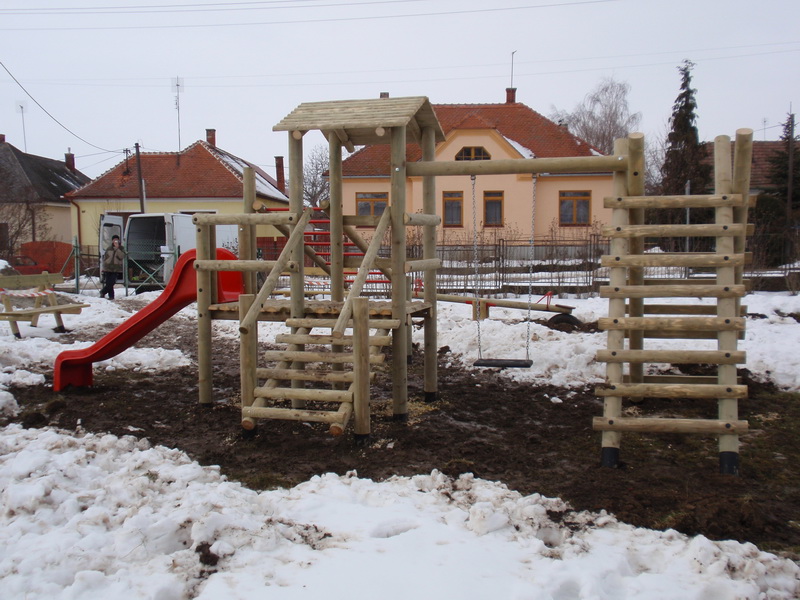detske ihrisko Obec Malé Zálužie, 2010