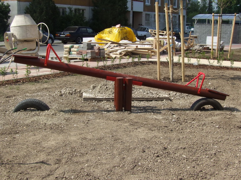 detske ihrisko Mesto Bratislava, Humenské námestie, 2008