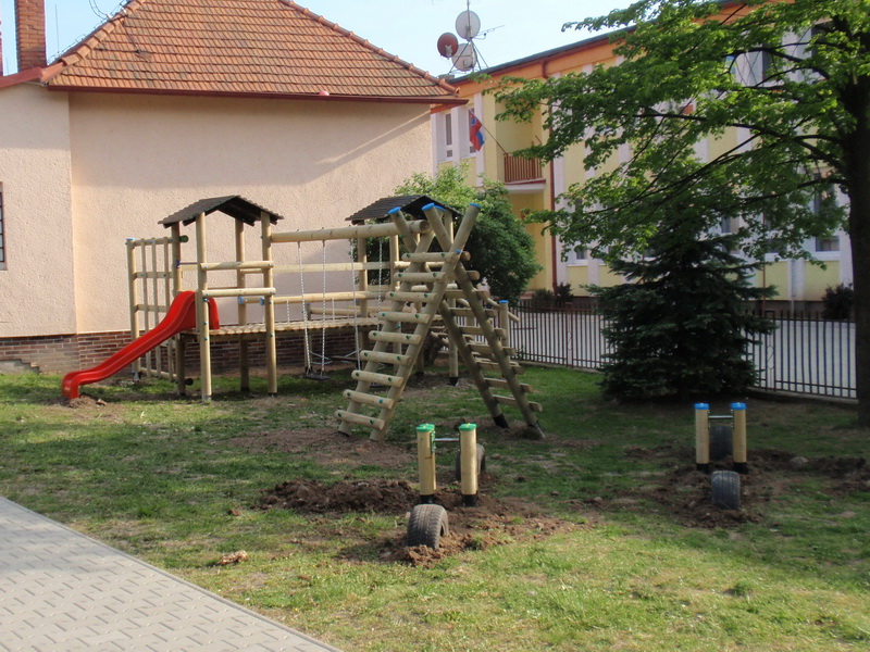 detske ihrisko Obec Litava I, 2011