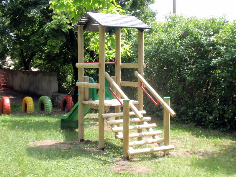 detske ihrisko MŠ Kamenín, 2011