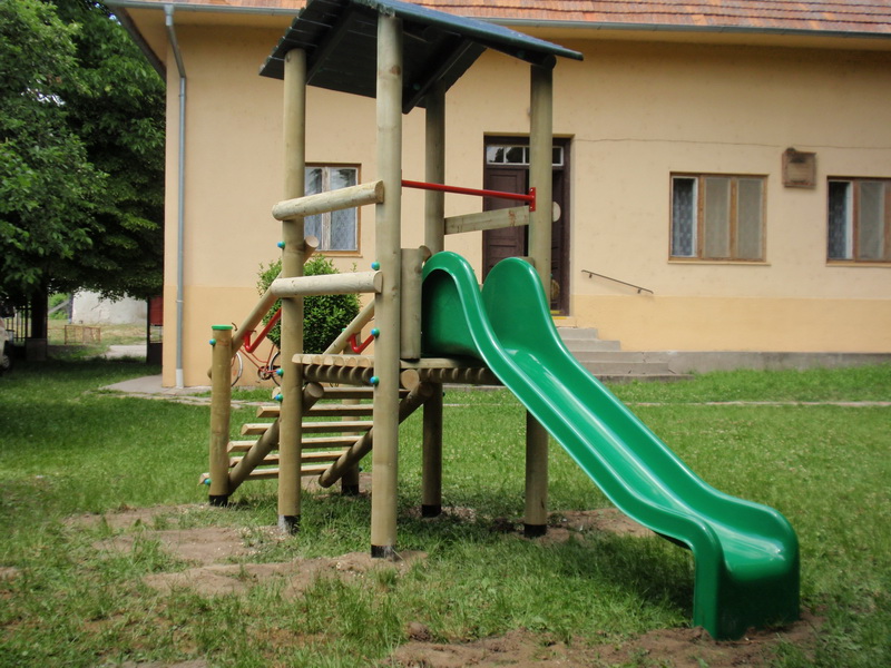detske ihrisko MŠ Kamenín, 2011