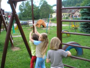 Detské ihrisko MŠ Langsfeldová, Kremnica, 2007