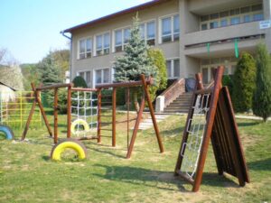Detské ihrisko MŠ Langsfeldová, Kremnica, 2007Detské ihrisko MŠ Langsfeldová, Kremnica, 2007