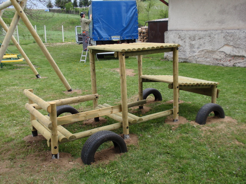 detske ihrisko MŠ Nižný Tvarožec, 2009