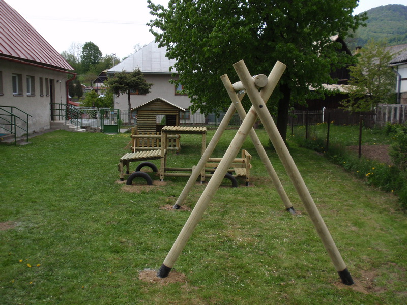 detske ihrisko MŠ Nižný Tvarožec, 2009