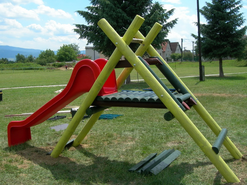 detske ihrisko MŠ Opatovce nad Nitrou, 2007