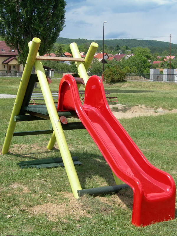 detske ihrisko MŠ Opatovce nad Nitrou, 2007