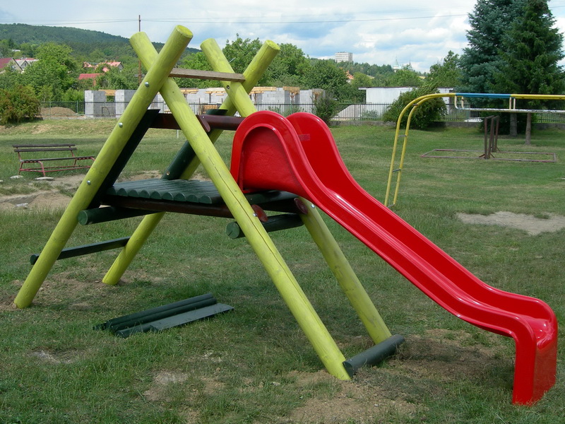 detske ihrisko MŠ Opatovce nad Nitrou, 2007