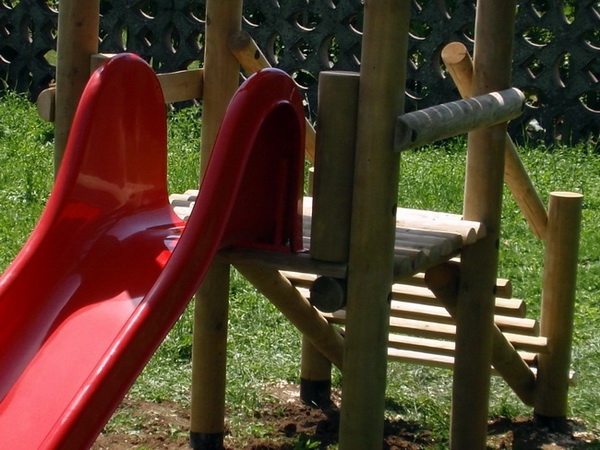 detske ihrisko MŠ Viničné, 2009