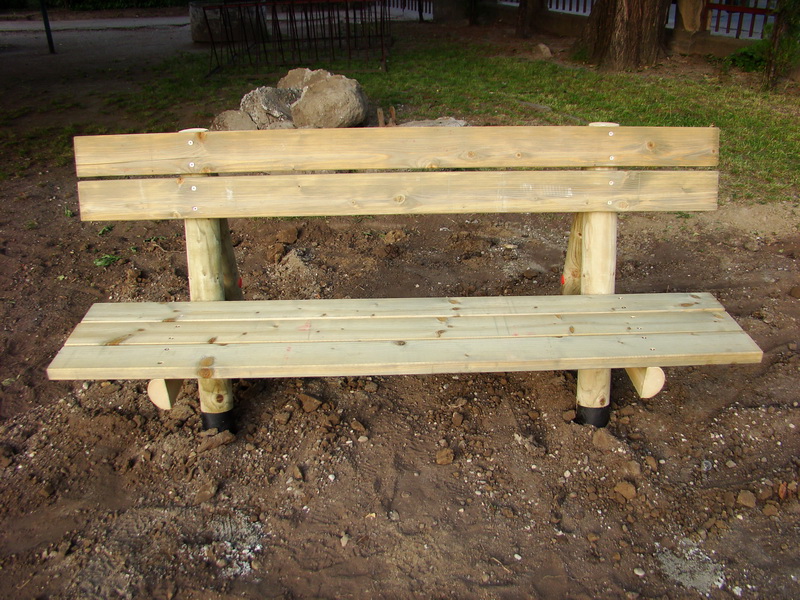 detske ihrisko ZŠ Nové Zámky, Czuczora, 2008