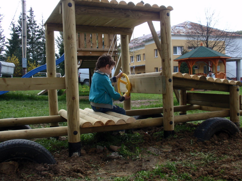 detske ihrisko Obec Tŕnie, 2010