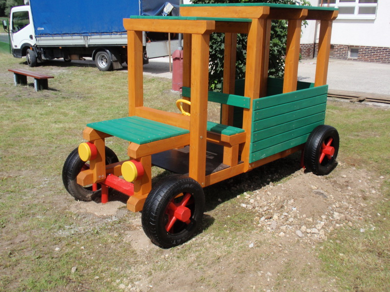 detske ihrisko MŠ Rohožník, 2011