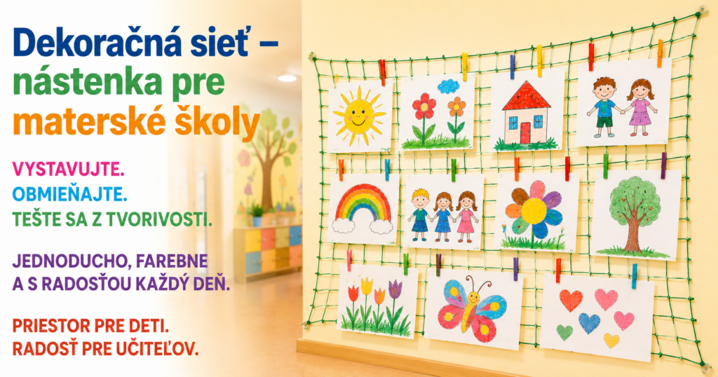 Dekoračná sieť nástenka pre vaše deti Dekoračná sieť na stene v materskej škole s vystavenými detskými kresbami pripnutými farebnými štipcami.