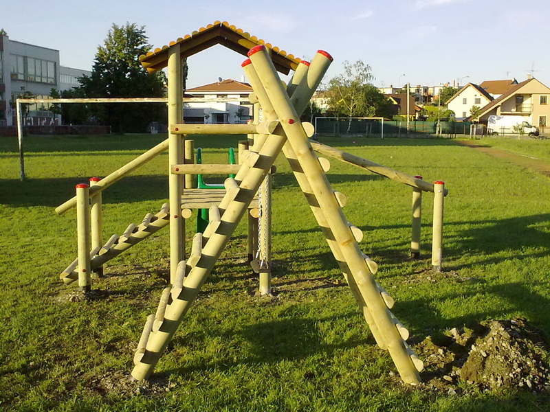 detske ihrisko ZŠ Pezinok, Na bielenisku, 2010