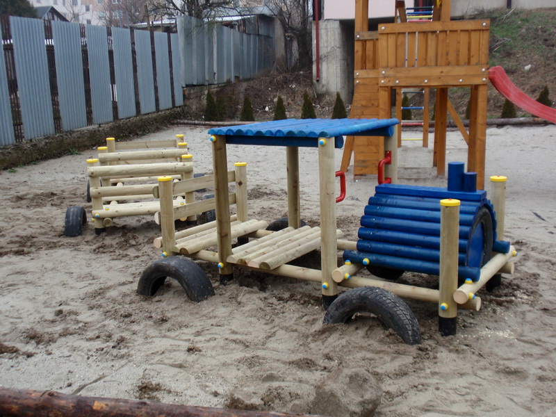 detske ihrisko ZŠ Veľké Kapušany, Fábryho, 2011