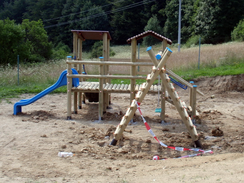 detske ihrisko Detský domov Semeteš, 2011