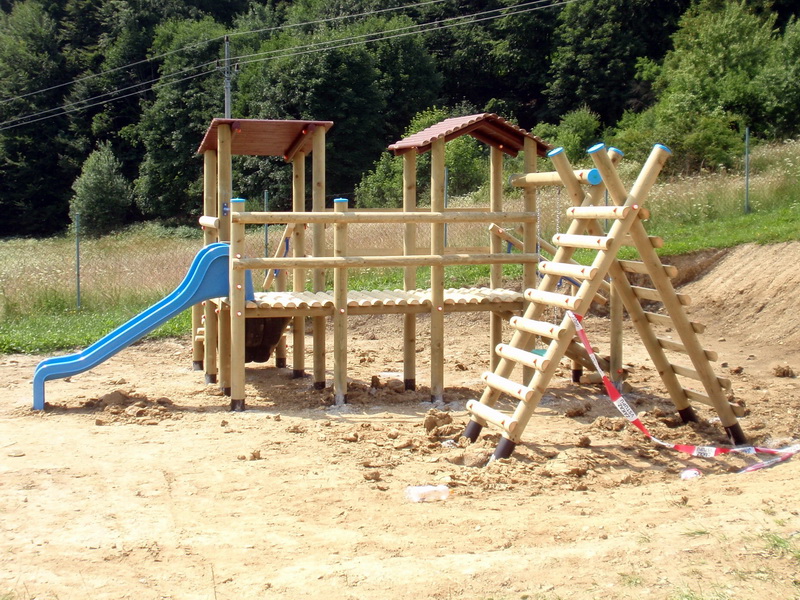 detske ihrisko Detský domov Semeteš, 2011