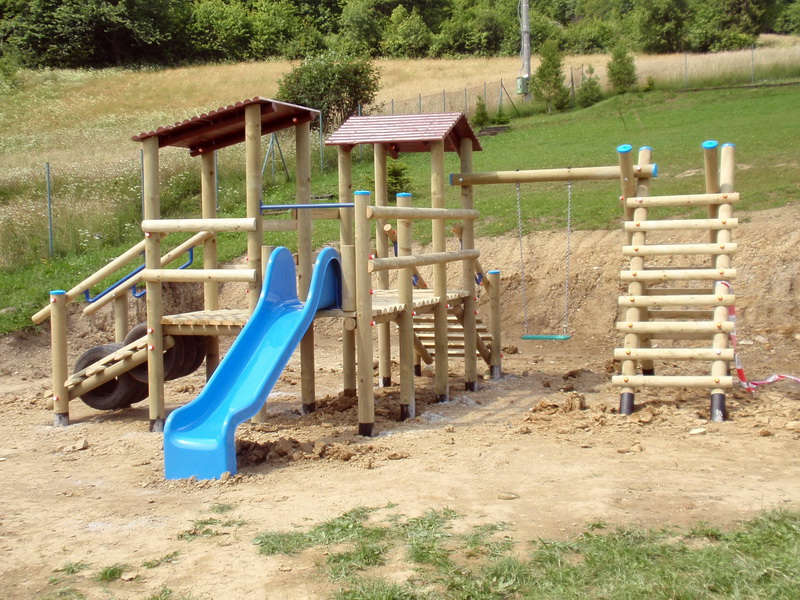 detske ihrisko Detský domov Semeteš, 2011