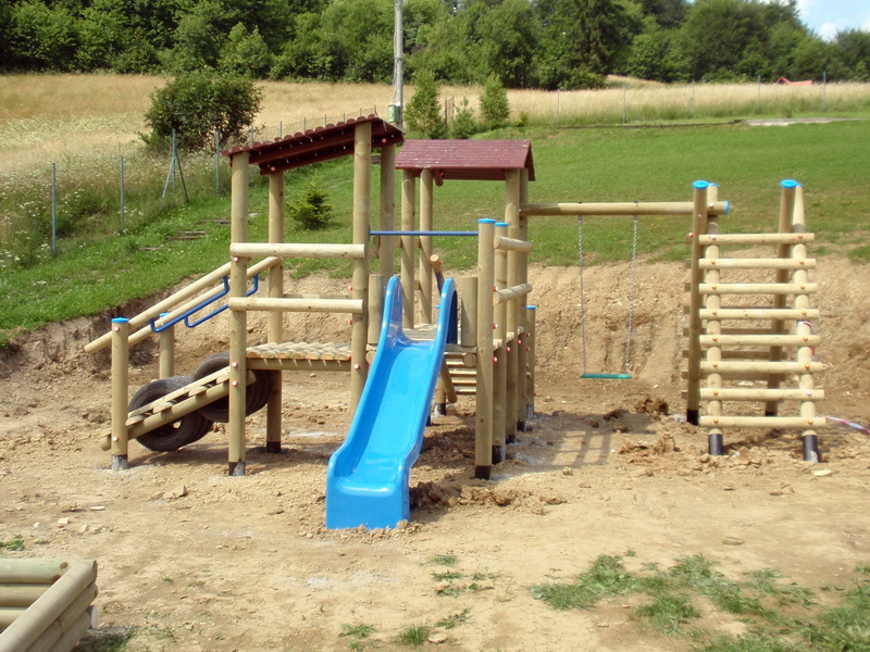 detske ihrisko Detský domov Semeteš, 2011
