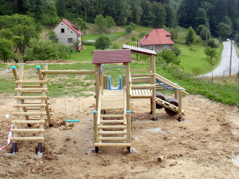 detske ihrisko Detský domov Semeteš, 2011