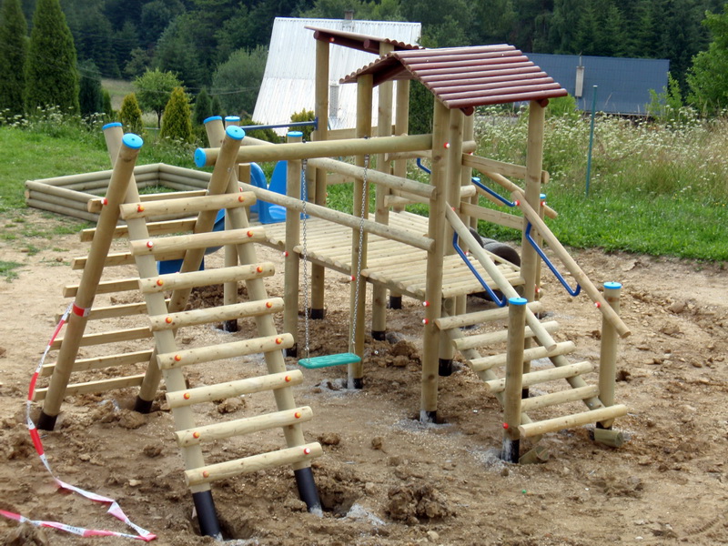 detske ihrisko Detský domov Semeteš, 2011