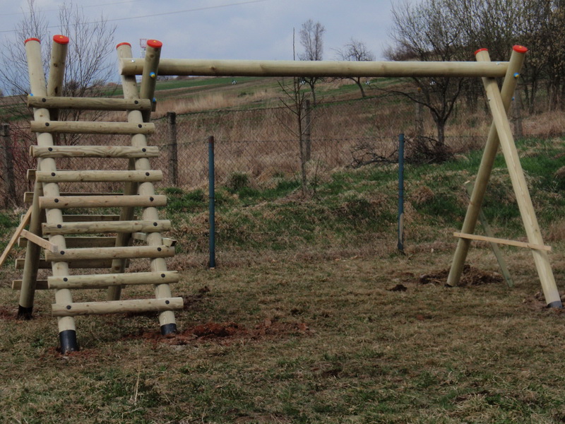 detske ihrisko ZŠ Zemplínske Hámre, 2011