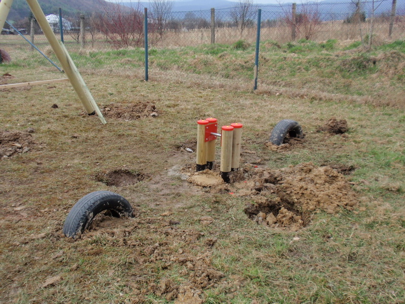 detske ihrisko ZŠ Zemplínske Hámre, 2011