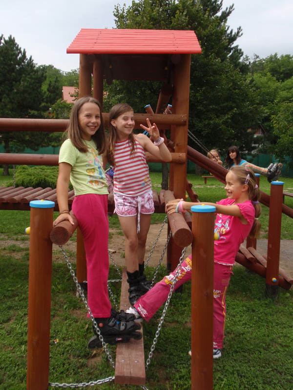 detske ihrisko Obec Bzovík, 2011