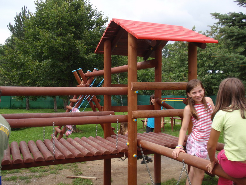 detske ihrisko Obec Bzovík, 2011