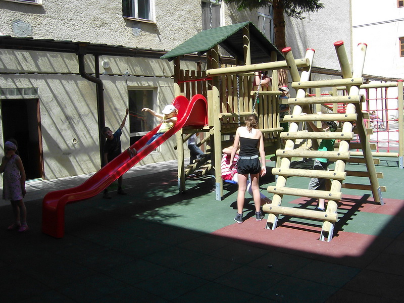 detske ihrisko ZŠ Trnava, Halenárska, 2010