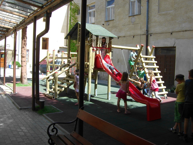 detske ihrisko ZŠ Trnava, Halenárska, 2010