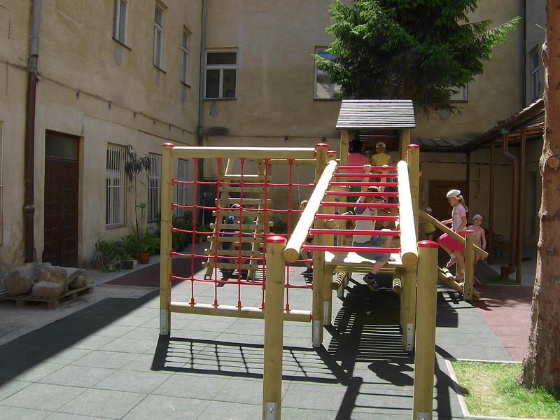 detske ihrisko ZŠ Trnava, Halenárska, 2010