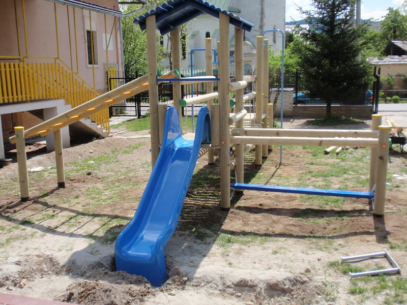 detske ihrisko Katolícka MŠ Revúca, Ormisova, 2011