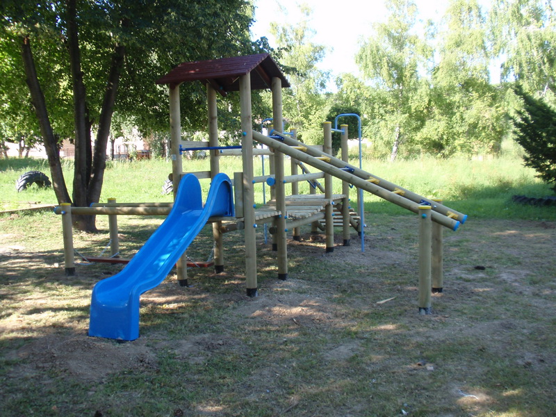 detske ihrisko Obec Pastuchov, 2011