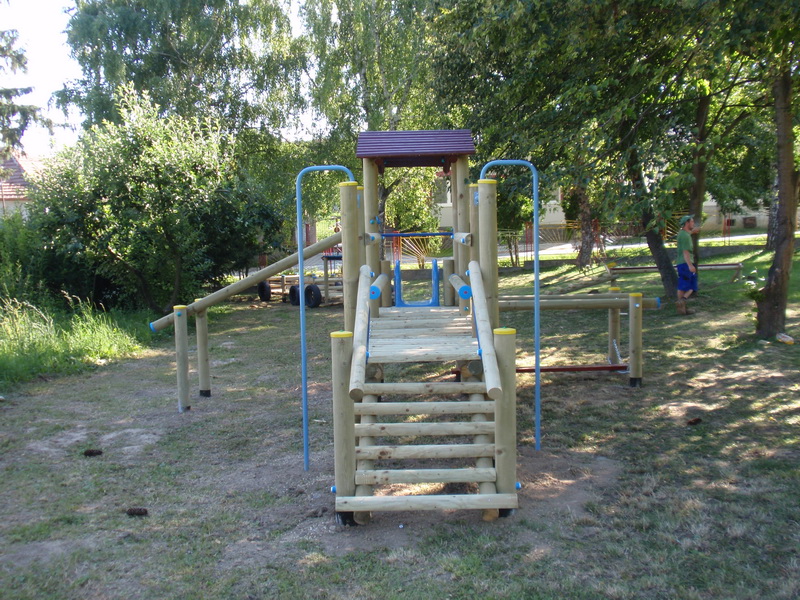 detske ihrisko Obec Pastuchov, 2011