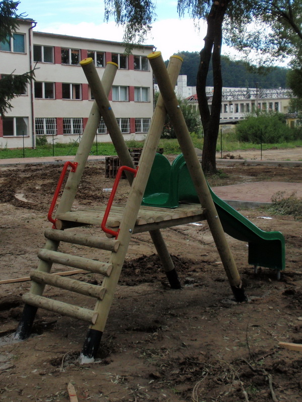 detske ihrisko ZŠ Bardejov, Pod Vinbargom, 2010