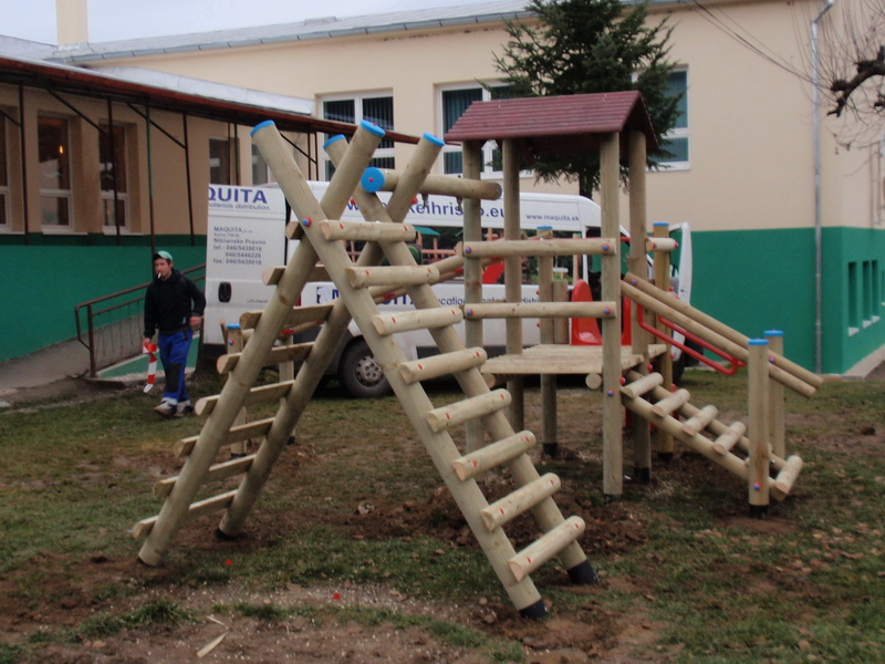 detske ihrisko Obec Kochanovce, 2010