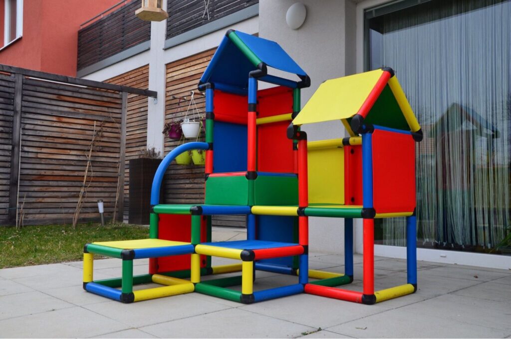 Katalóg Interiérové ihriská MoveAndStic 2010