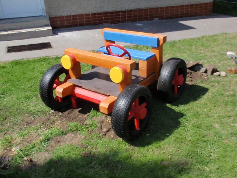 detske ihrisko MŠ Liptovský Mikuláš, Nábrežie 4.apríla, 2011