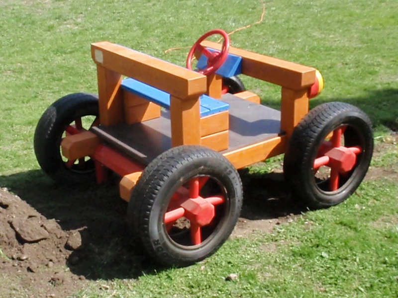 detske ihrisko MŠ Liptovský Mikuláš, Nábrežie 4.apríla, 2011