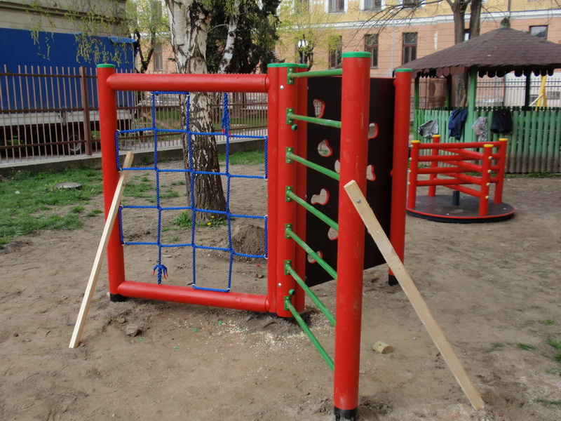 detske ihrisko MŠ Trenčín, 1.mája, 2011