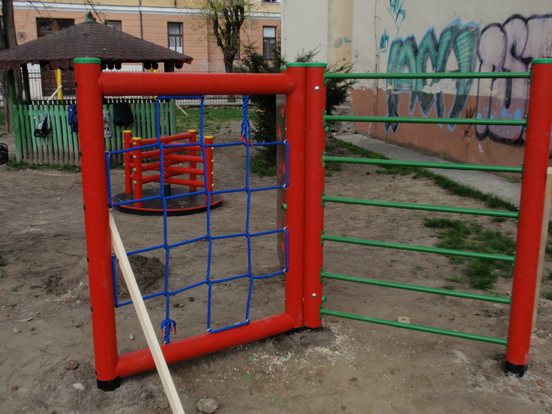 detske ihrisko MŠ Trenčín, 1.mája, 2011