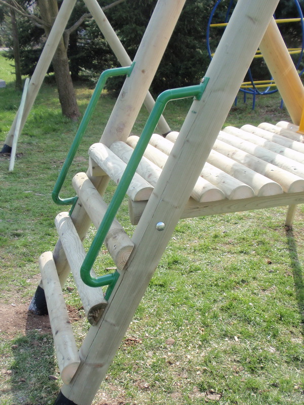 detske ihrisko ZŠ Bzovík, 2011